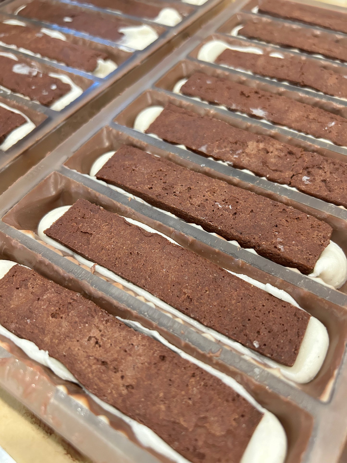 Cookies & Cream Filled Chocolate Bar