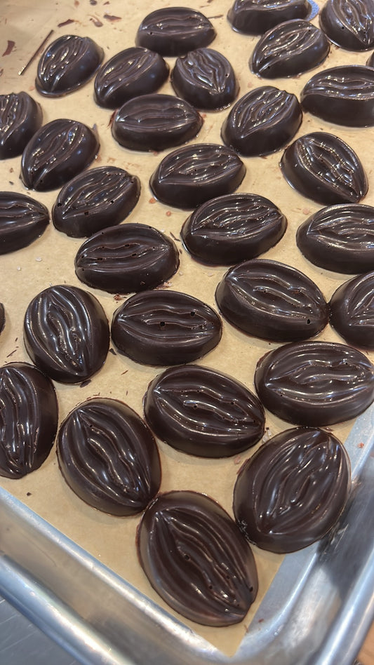 Sweet & Salty Chocolate Vulvas