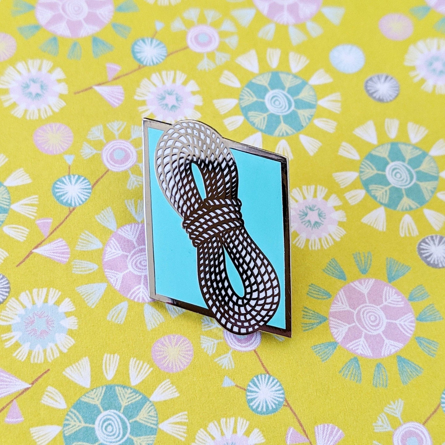 Rope enamel pin